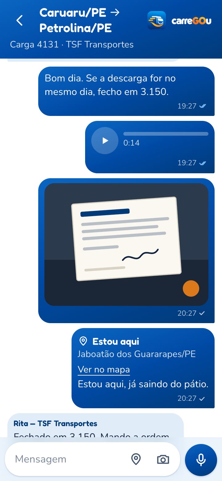 Conversa de negociação dentro do app, com áudio, foto e localização